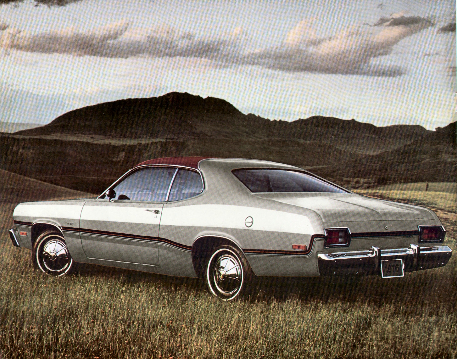 n_1976 Plymouth Duster & Valiant-02.jpg